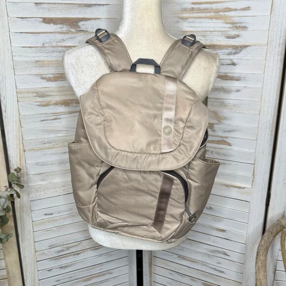PACSAFE SLINGSAFE SERIES Travel Daypack Backpack Tan Anti Theft Luggage - Picture 2 of 15